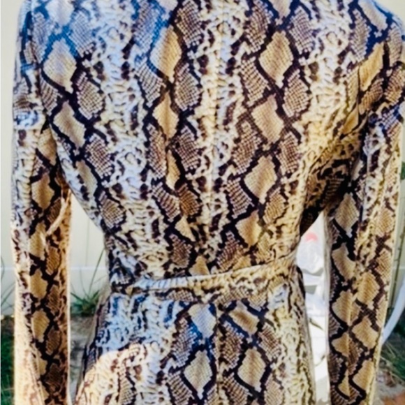 ✨NWT Cache Snakeskin Coat Faux Fur Collar Fits 8/10 Best✨ - Picture 10 of 10